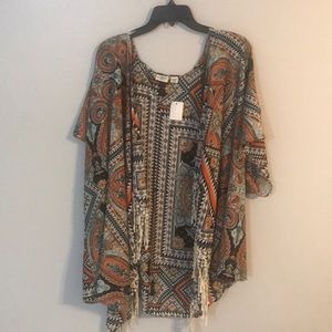 Multicolored Kimono layer vess top.